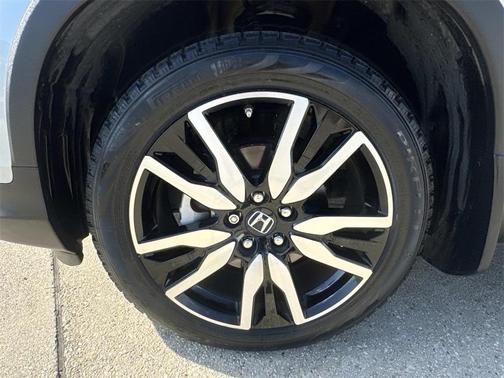 2022 Honda Pilot Touring 7-Passenger