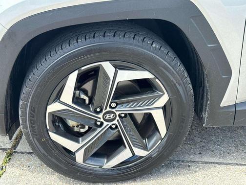 Silver 2023 Hyundai TUCSON Limited