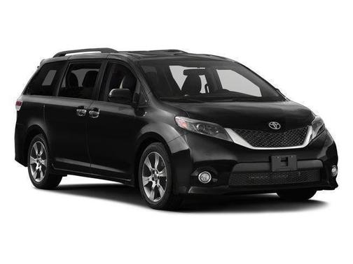 2017 Toyota Sienna SE