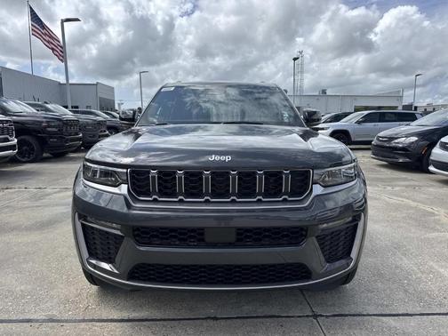 Metallic 2026 Jeep Grand Cherokee Limited