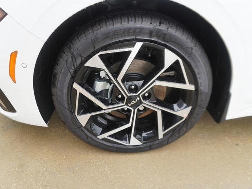 2025 Kia K5 EX FWD