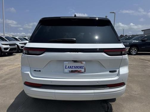Bright White Clearcoat 2026 Jeep Grand Cherokee Summit