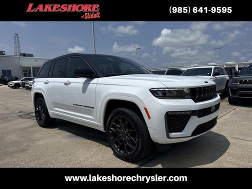 Bright White Clearcoat 2026 Jeep Grand Cherokee Summit