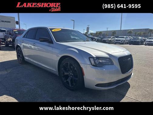 2020 Chrysler 300 Touring