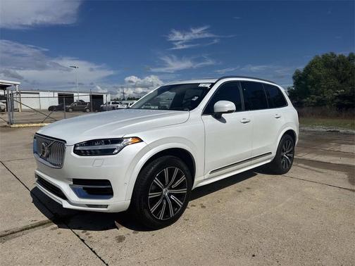 2025 Volvo XC90 B5 Plus