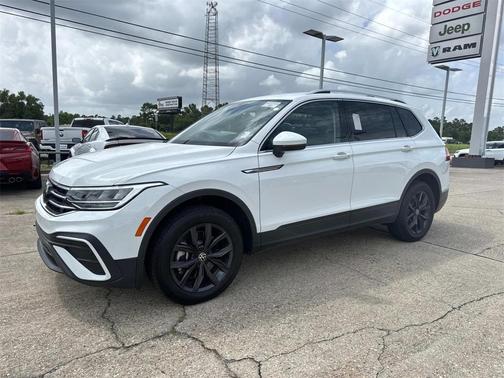 2024 Volkswagen Tiguan 2.0T SE