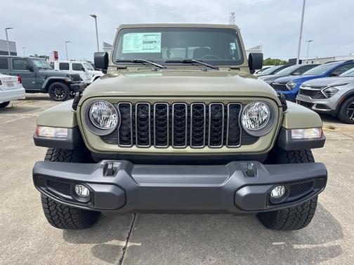 2025 Jeep Gladiator Sport