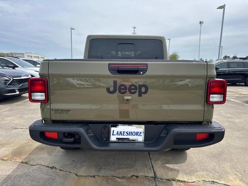 2025 Jeep Gladiator Sport