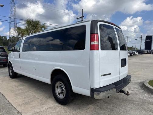 2017 Chevrolet Express 3500 LT
