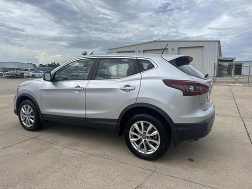 2022 Nissan Rogue Sport S