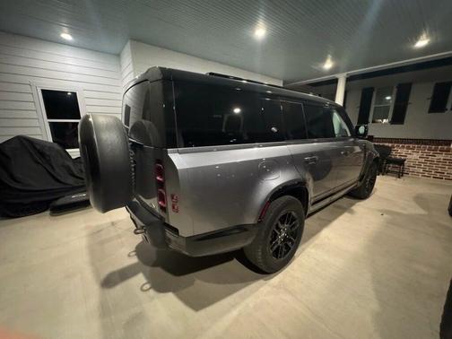 2023 Land Rover Defender X-Dynamic SE