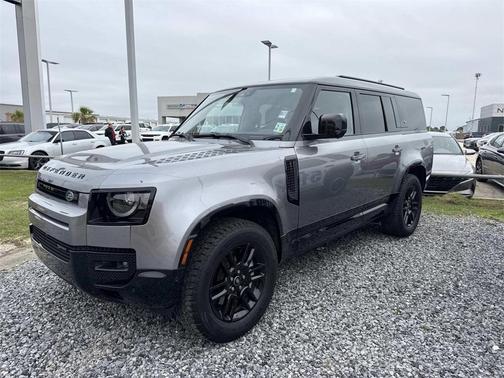 2023 Land Rover Defender X-Dynamic SE