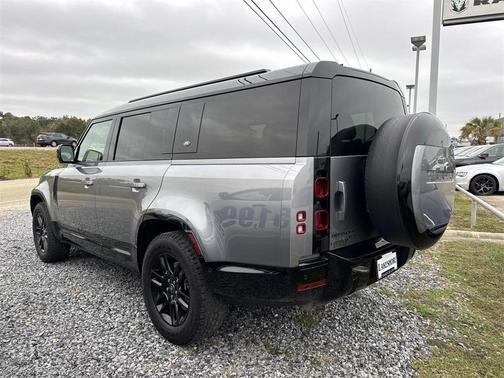 2023 Land Rover Defender X-Dynamic SE