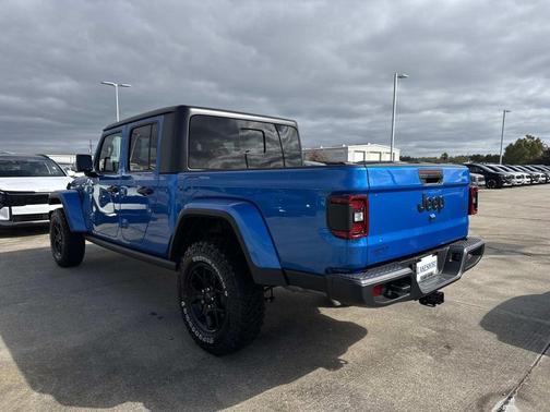 2026 Jeep Gladiator Sport