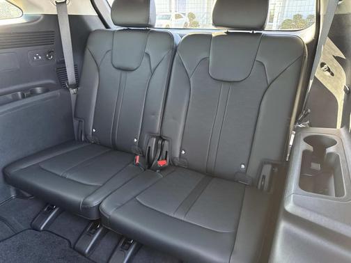 Ivory Silver 2026 Kia Sorento EX