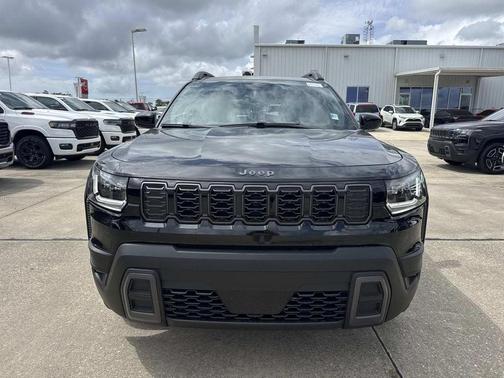 Diamond Black 2026 Jeep Cherokee Laredo