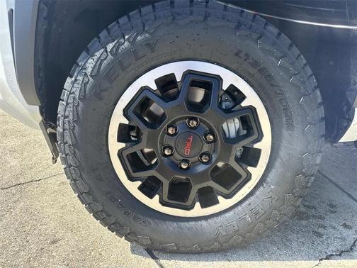 2025 Toyota 4Runner TRD Off Road