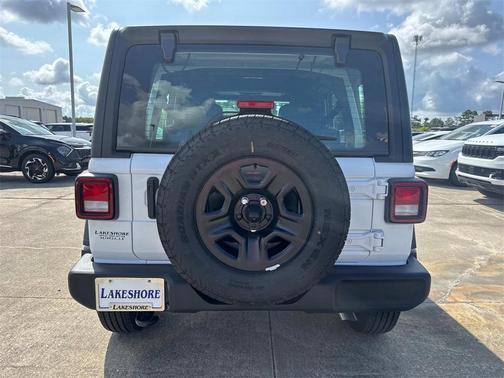 2025 Jeep Wrangler Sport