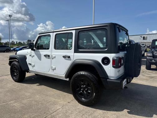 2025 Jeep Wrangler Sport