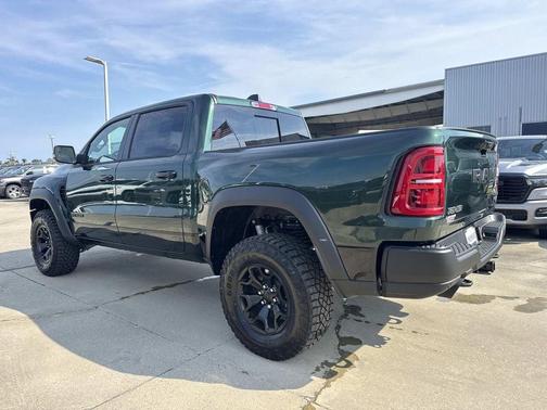 Serrano Red 2026 RAM 1500 RHO