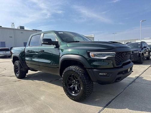 Serrano Red 2026 RAM 1500 RHO
