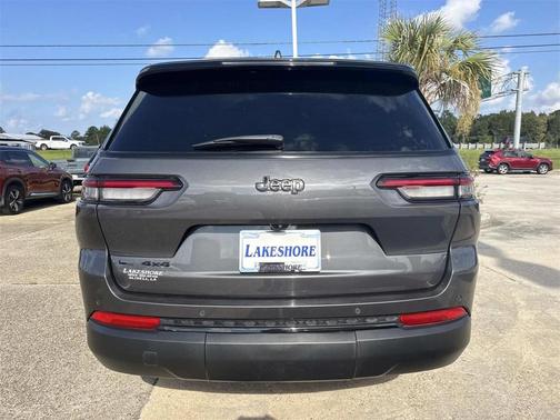 2023 Jeep Grand Cherokee L Laredo
