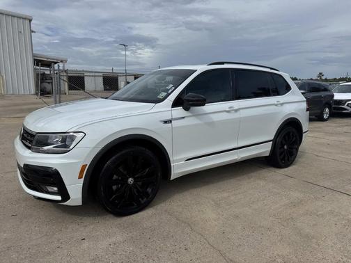 2021 Volkswagen Tiguan 2.0T SE R-Line Black