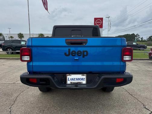 2023 Jeep Gladiator Sport