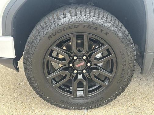 White 2024 GMC Sierra 1500 Elevation