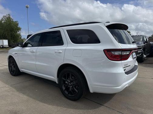 White Knuckle Clearcoat 2026 Dodge Durango GT HEMI V8