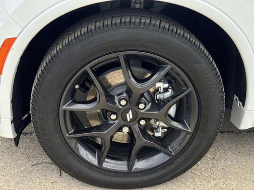 White Knuckle Clearcoat 2026 Dodge Durango GT HEMI V8