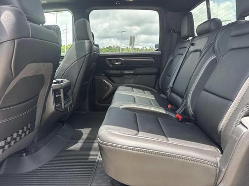 Silver Zynith 2026 RAM 1500 RHO