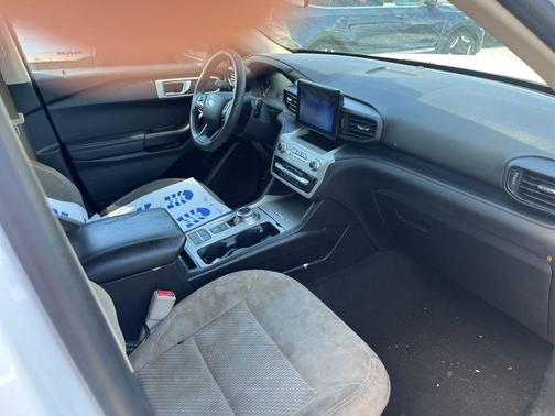 2021 Ford Explorer Base