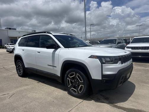 Bright White Clearcoat 2026 Jeep Cherokee Laredo