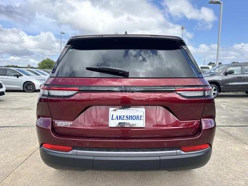 Velvet Red Pearlcoat 2026 Jeep Grand Cherokee Laredo
