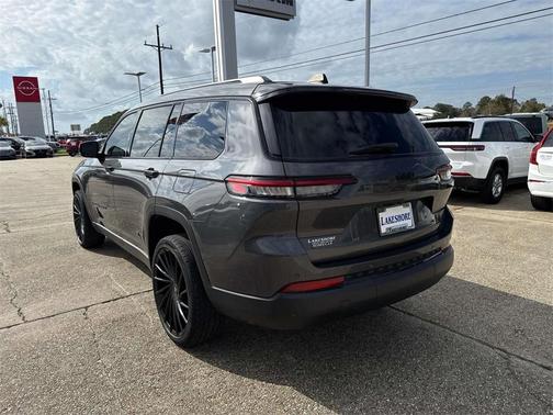 2023 Jeep Grand Cherokee L Laredo