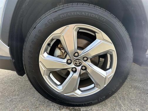 2021 Toyota RAV4 Hybrid XLE Premium