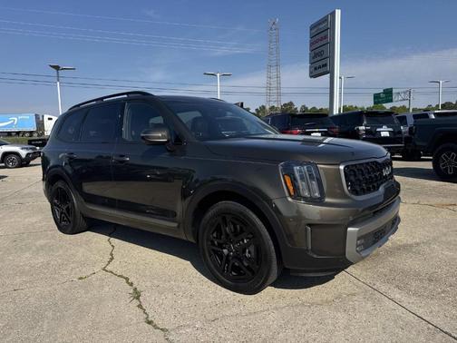 Green 2023 Kia Telluride SX