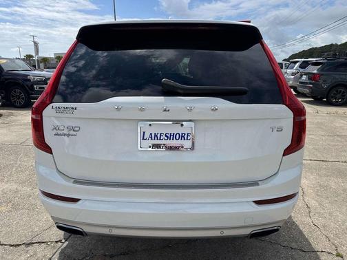 White 2020 Volvo XC90 T5 Momentum 7 Passenger