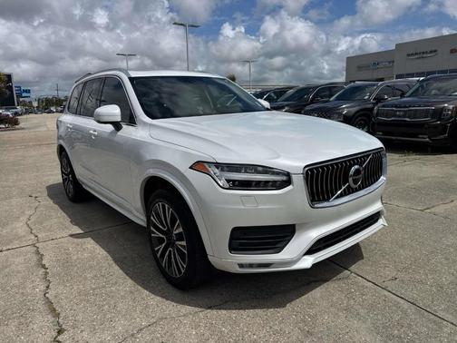 White 2020 Volvo XC90 T5 Momentum 7 Passenger