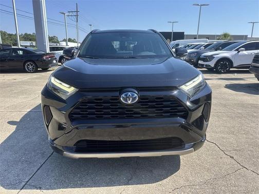 2022 Toyota RAV4 Hybrid SE