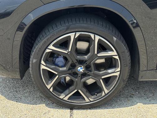 Black 2024 BMW X1 M35i
