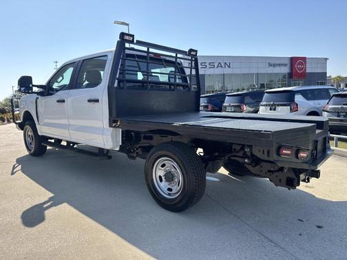 White 2024 Ford F-250 XL