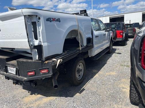White 2024 Ford F-250 XL