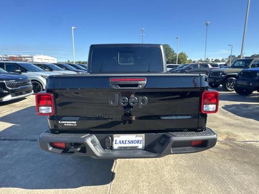 2025 Jeep Gladiator Sport