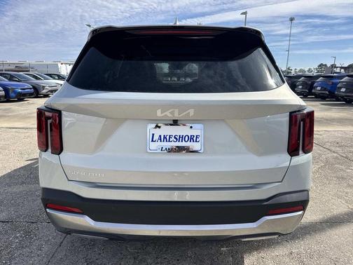 Ivory Silver 2026 Kia Sorento SX
