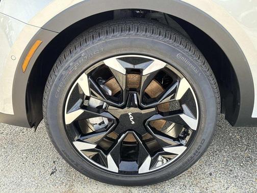 Ivory Silver 2026 Kia Sorento SX