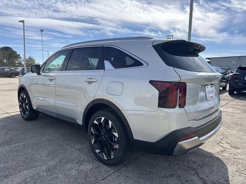 Ivory Silver 2026 Kia Sorento SX