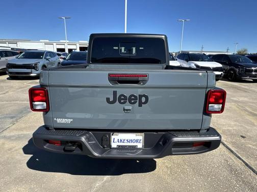 2025 Jeep Gladiator Sport