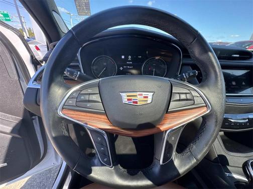 2021 Cadillac XT5 Premium Luxury